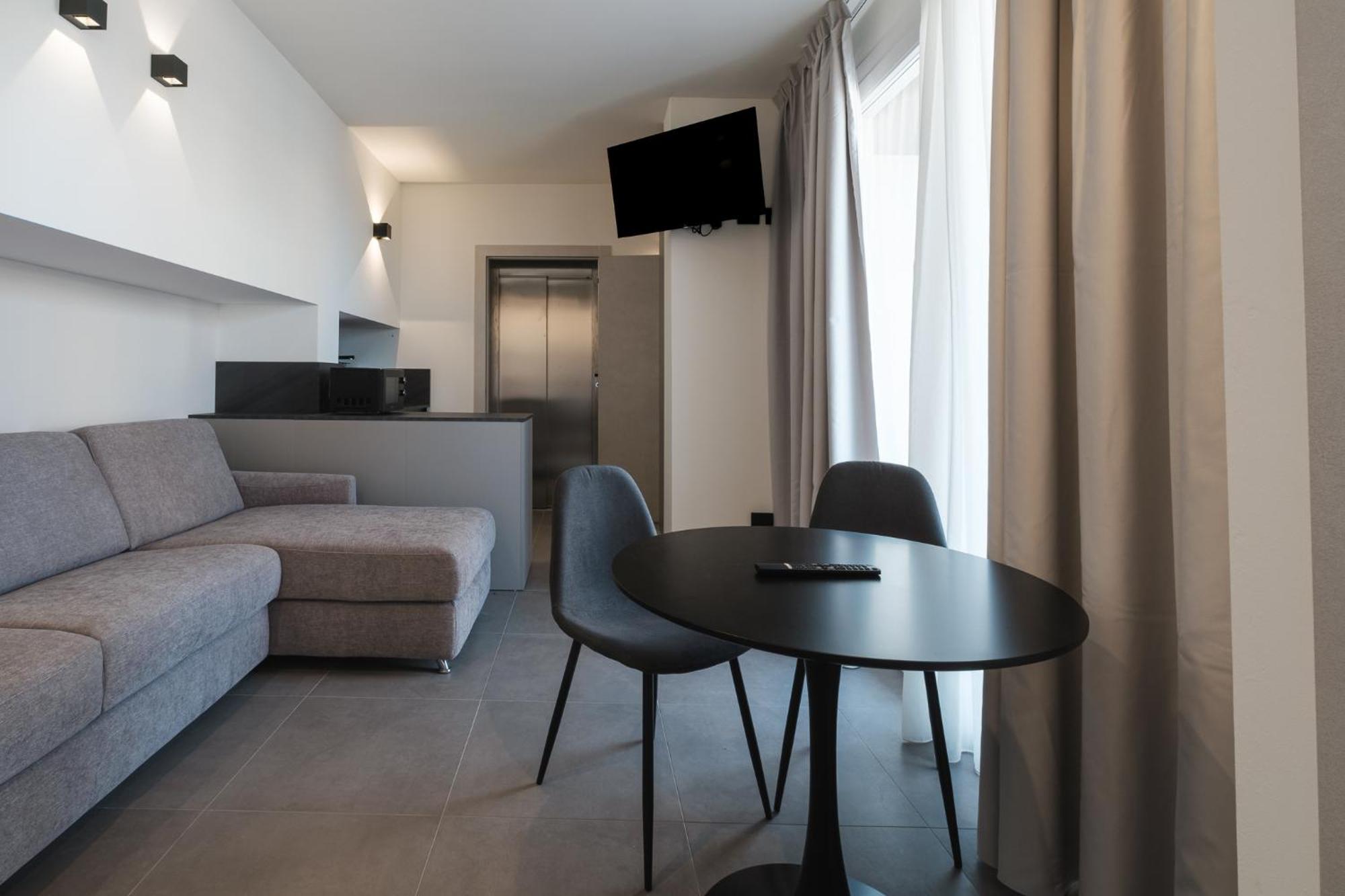 Residence Goldoni6 Suite Apartment Rímini Exterior foto